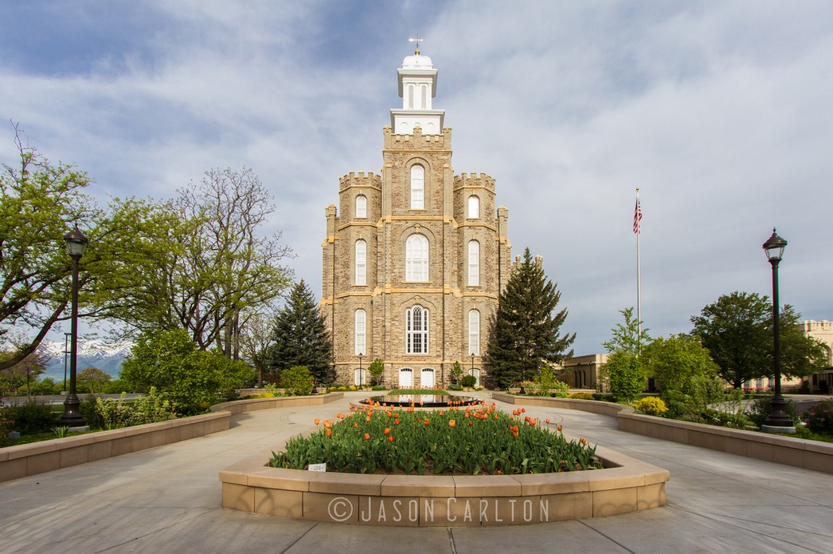 daytime photo of the Logan Utah Temple