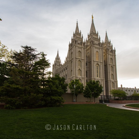Photo of the Salt Lake Temple on Temple Square near sunset