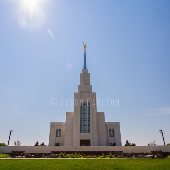 Photo of the Twin Falls Idaho Temple at midday